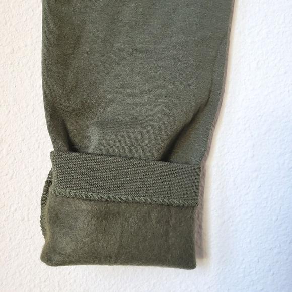 ❗SOLD OUT❗High Rise Fleece Lined Leggings - Picture 8 of 10